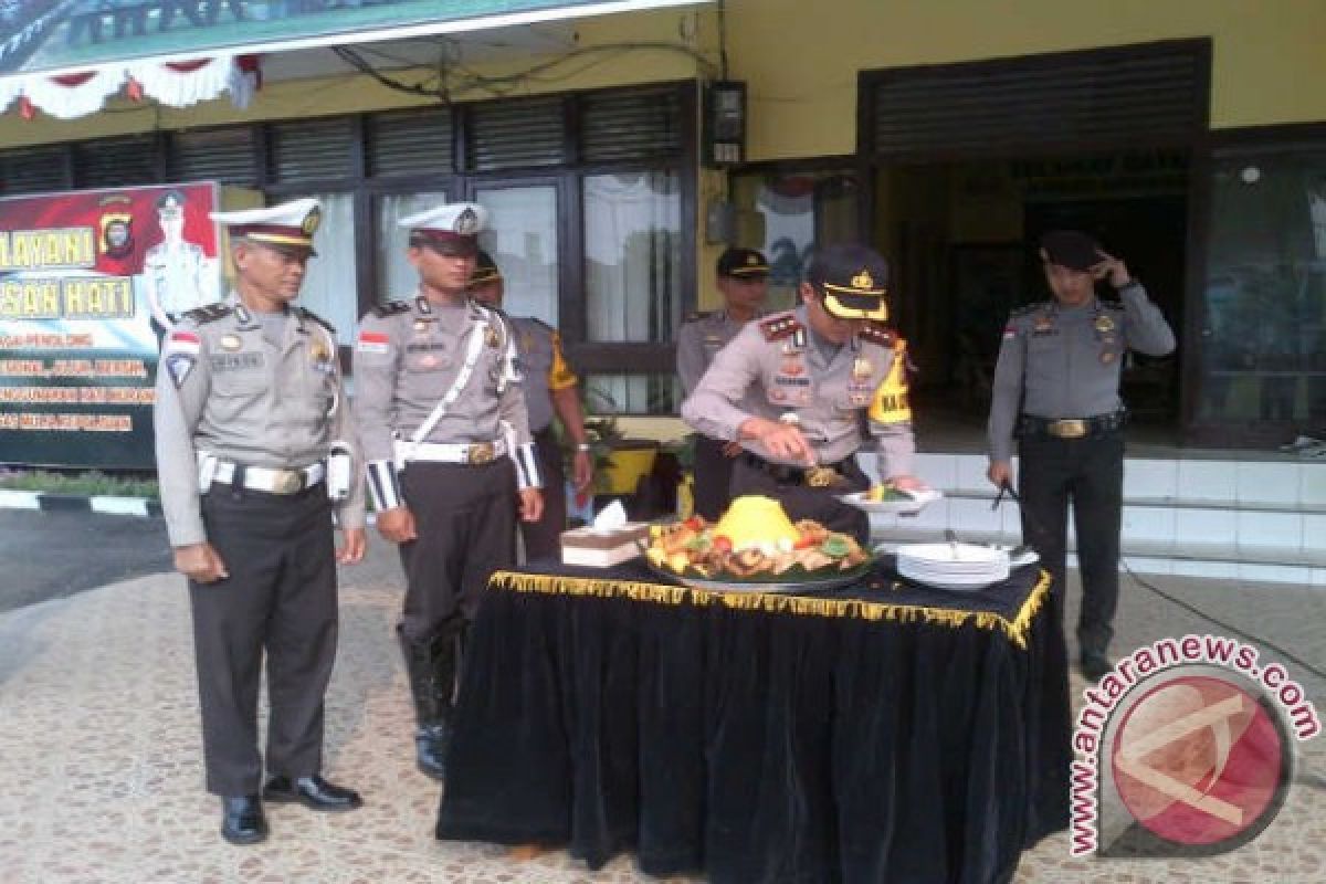 Polres Kapuas Hulu Peringati HUT Lantas