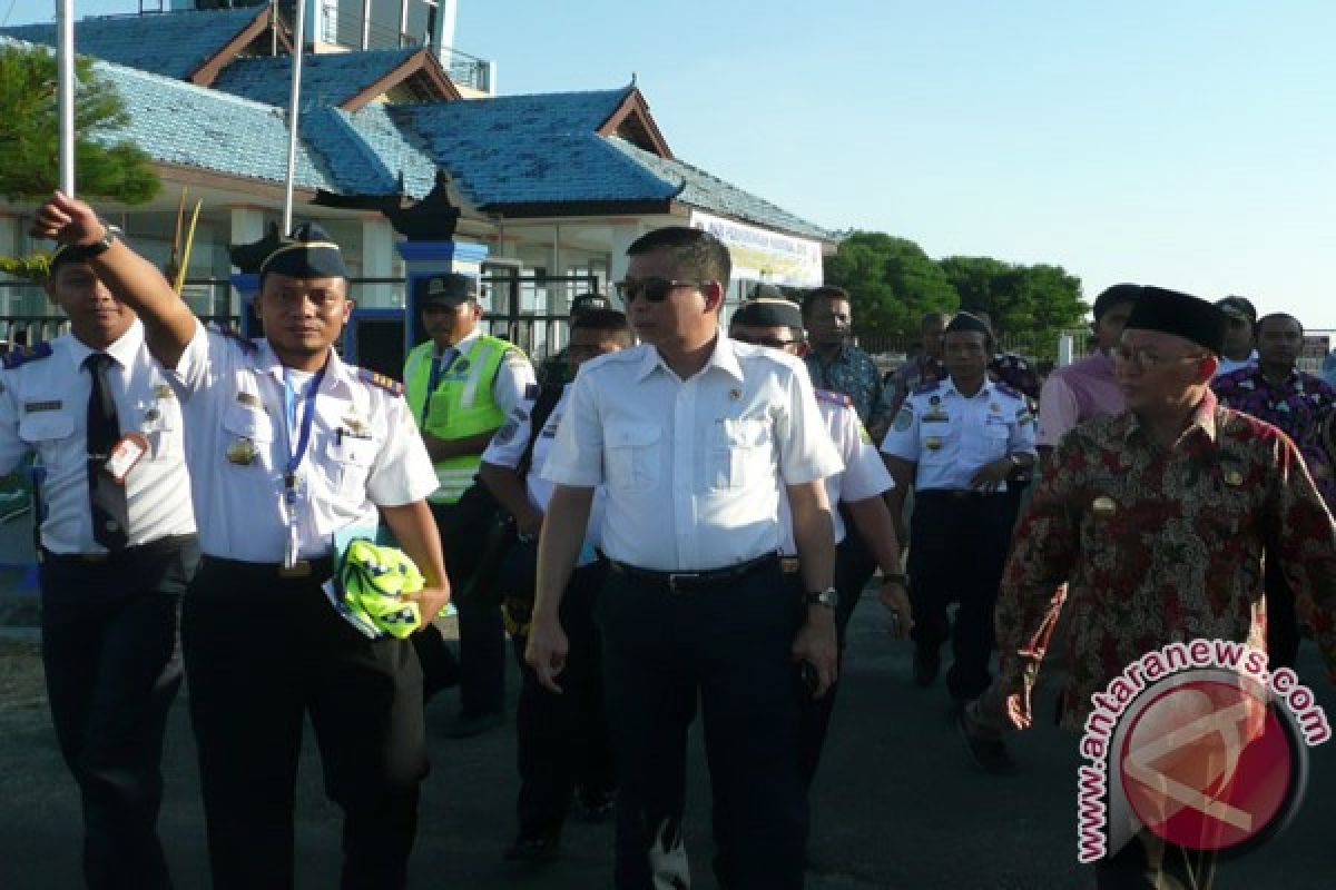 Jalur Penerbangan Perintis Surabaya-Bawean dalam Proses Lelang