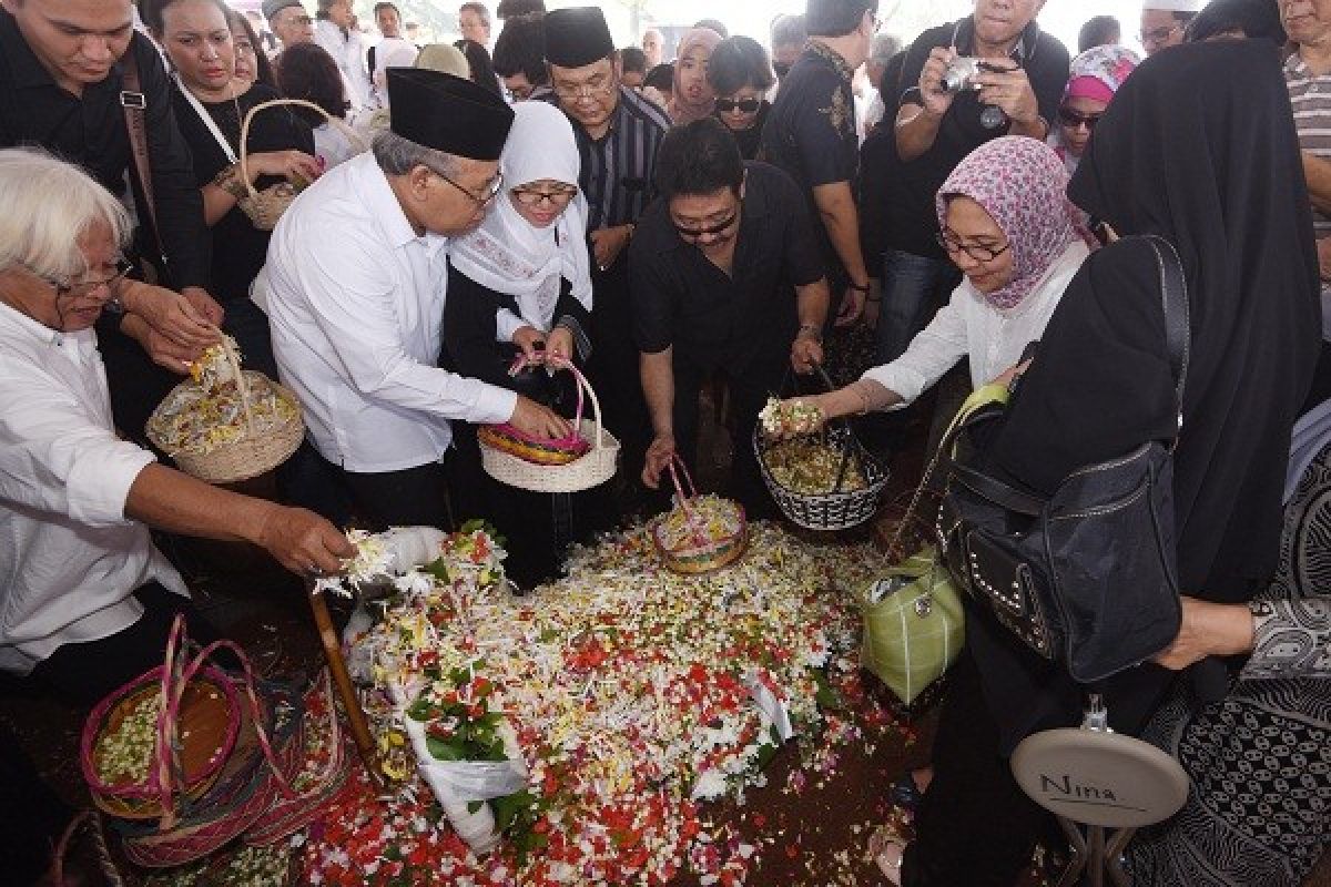 Impian Adnan Buyung yang belum terpenuhi