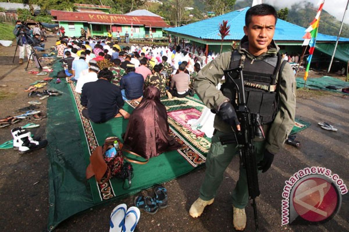 TNI-Polri Tolikara kerja bhakti sambut Idul Adha