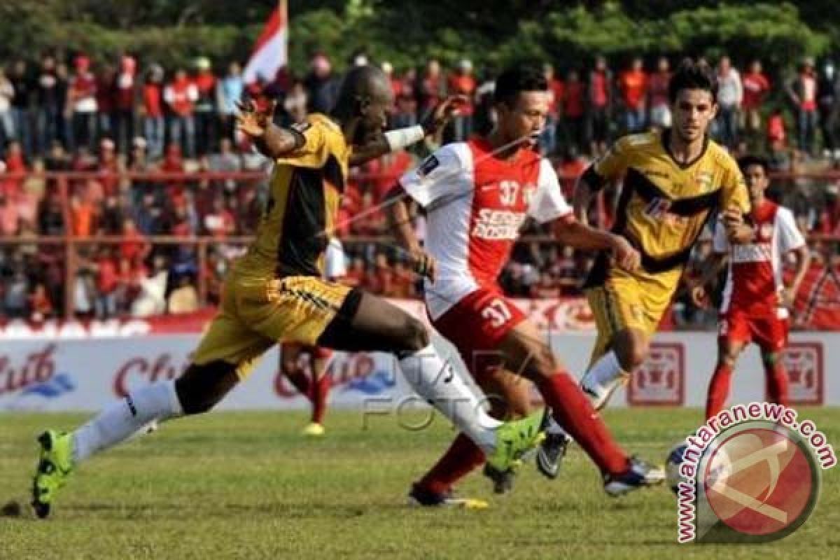 Mitra Kukar lolos meski kalah 2-1