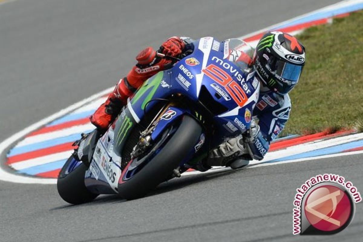 2 Pebalap Yamaha Tinggalkan Marquez