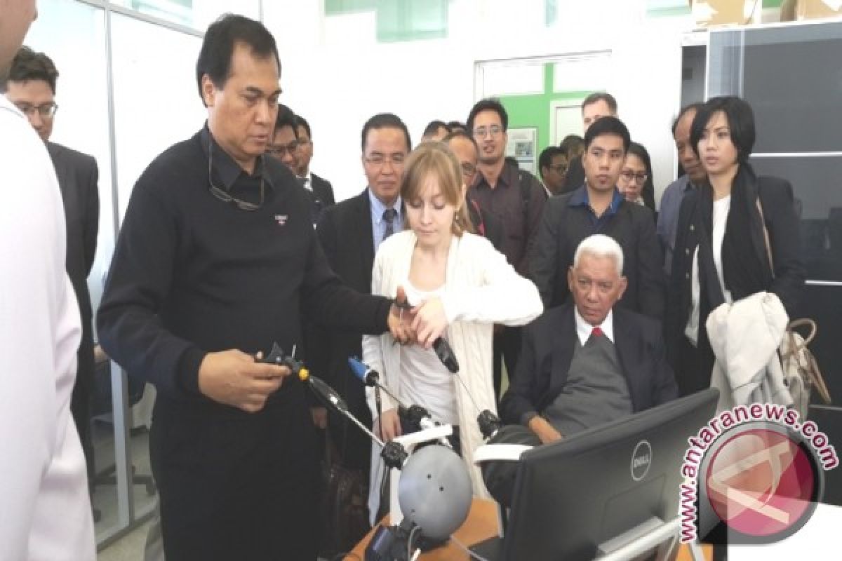  Rusia Bantu Kaltim Satu Unit Simulator Laparoscopy