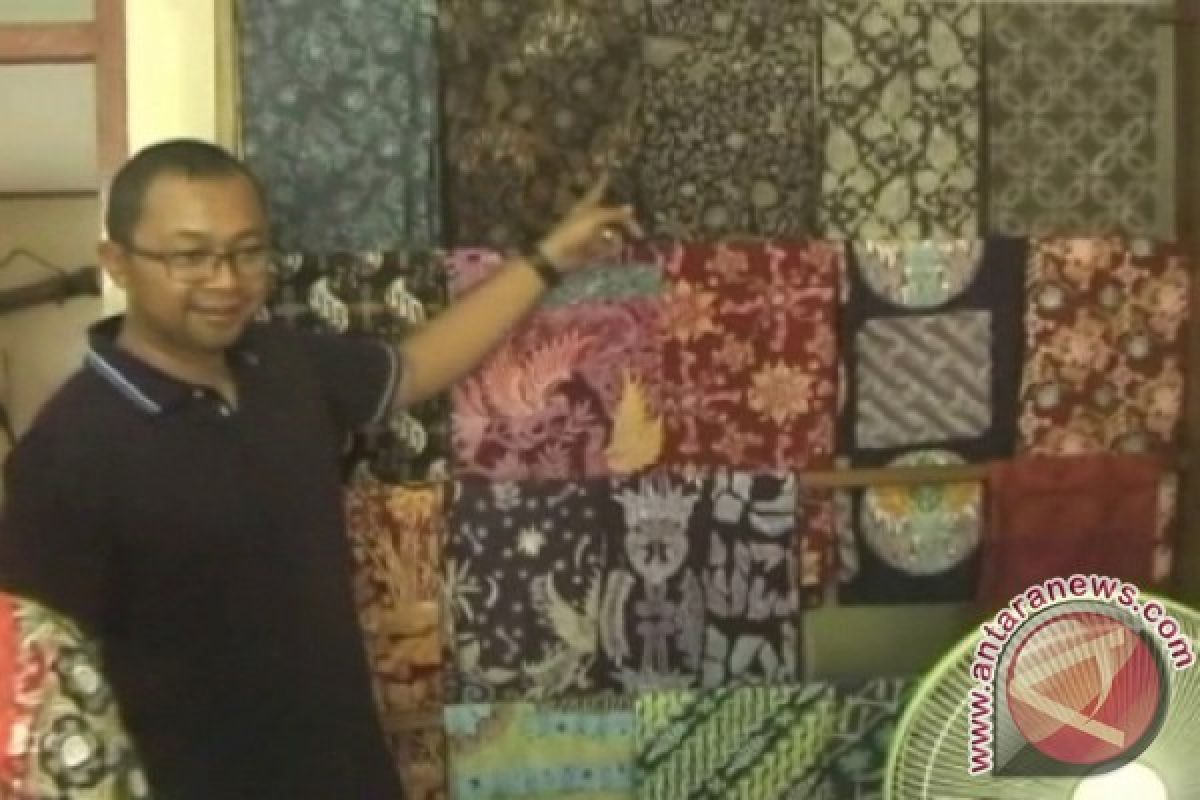 Warga Ngawi Ciptakan Motif Batik Fosil Trinil