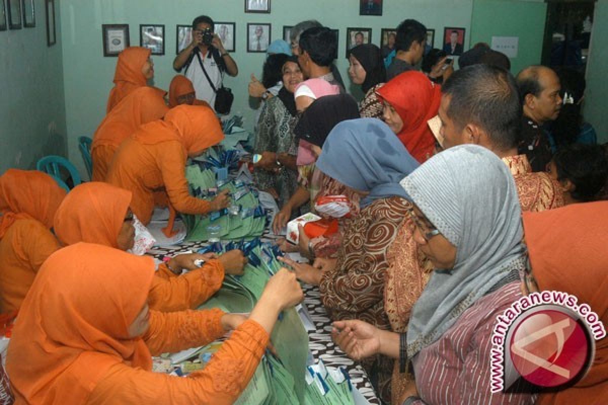 Penderita Kaki Gajah Diberi Pengobatan di Aceh Barat