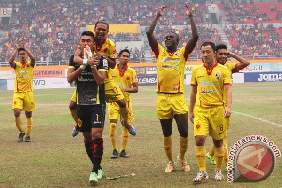 Sriwijaya FC kalahkan Arema 2-1     