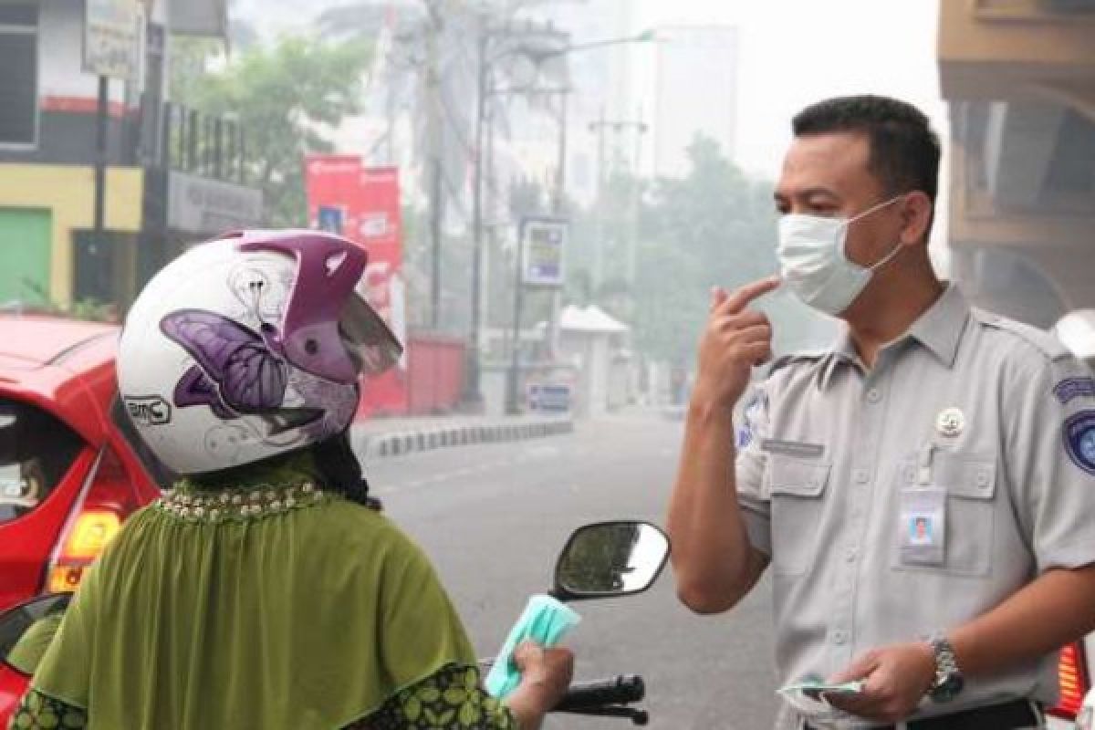  Jasa Raharja Riau Bagikan 2.000 Masker