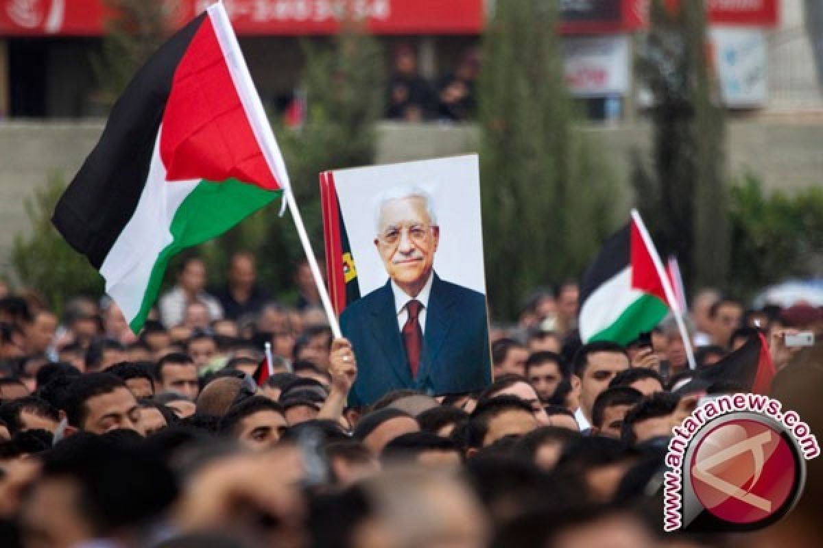 Rakyat Palestina Rayakan Pengibaran Bendera di PBB