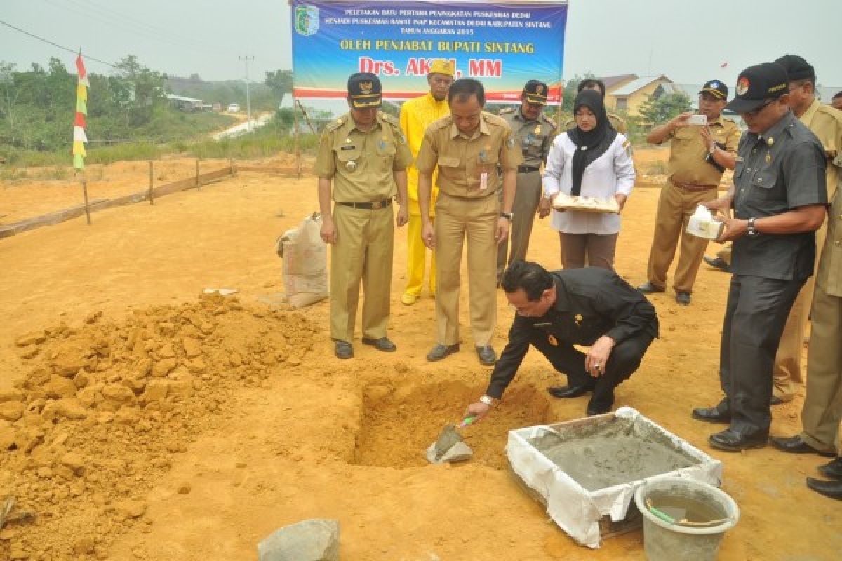 Akim Letakan Batu Pertama Pembangunan Puskesmas 