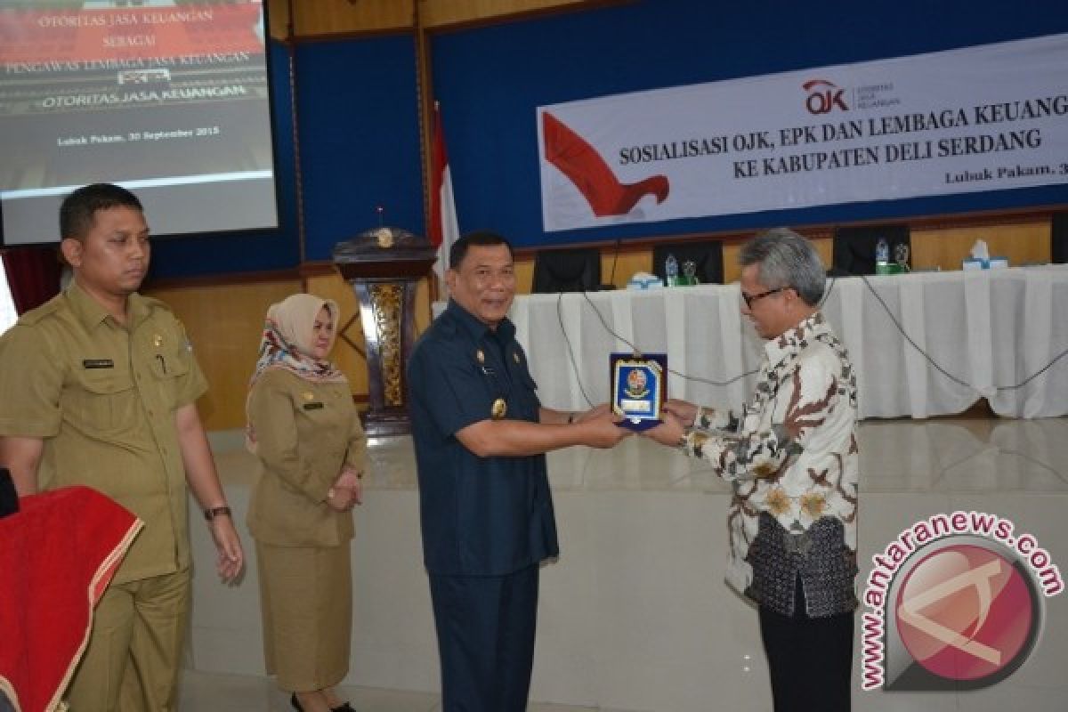 Bupati Buka Sosialisasi Otoritas Jasa Keuangan