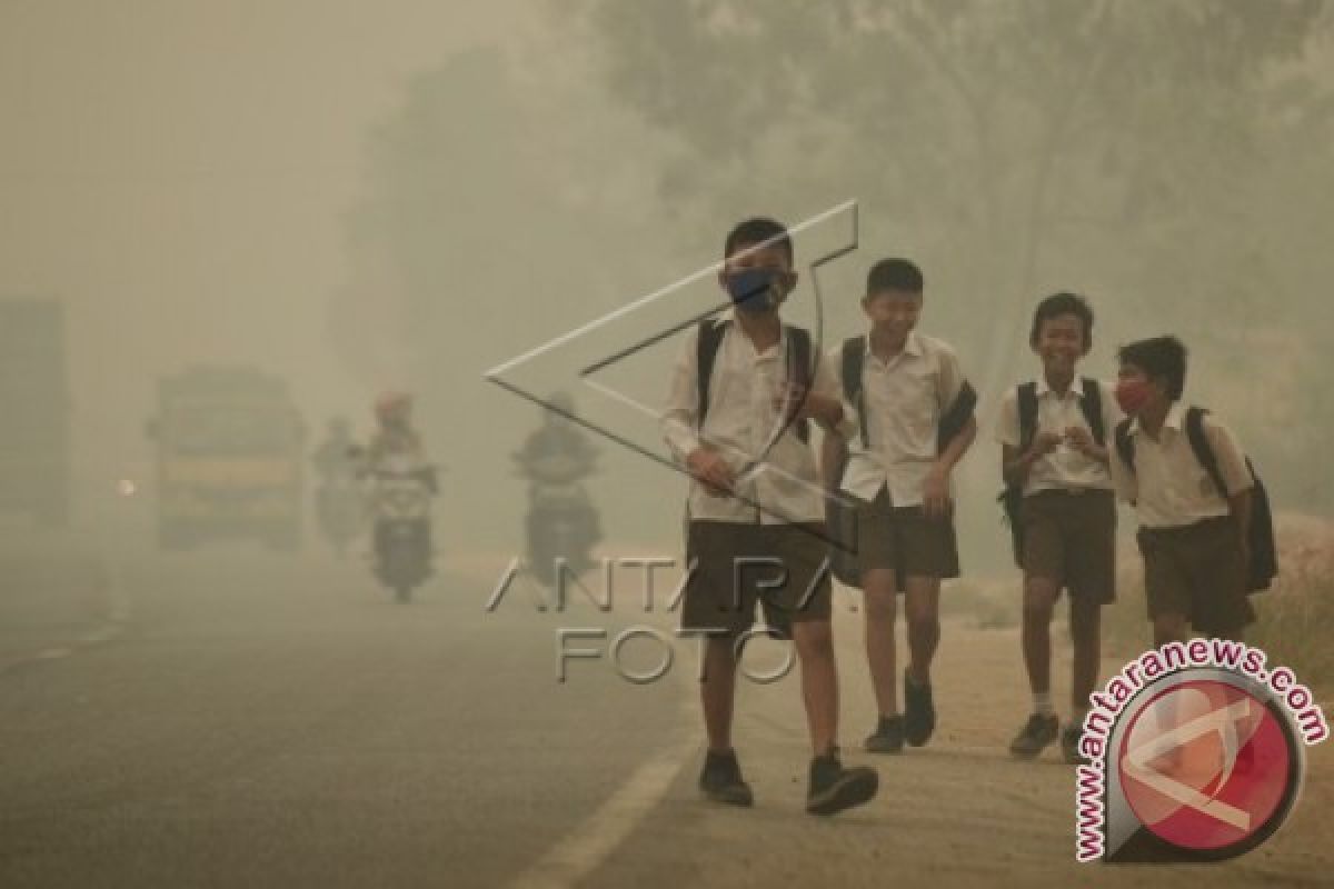 Kabut tebal perpanjang libur sekolah di Jambi