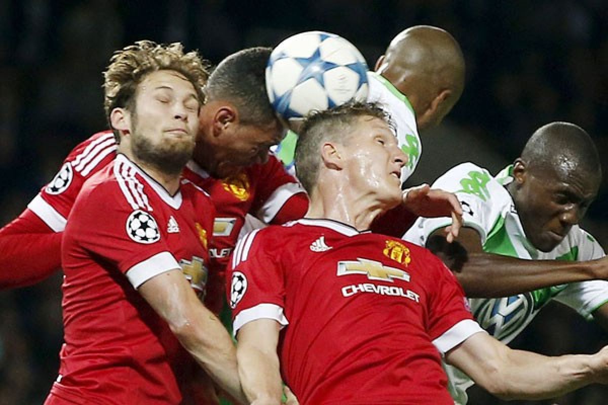 Manchester United tunda lolos usai ditahan PSV 0-0