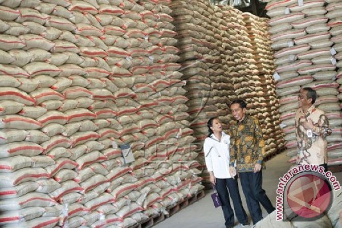 President Flags Off 1,034-Ton Rice Market Operation