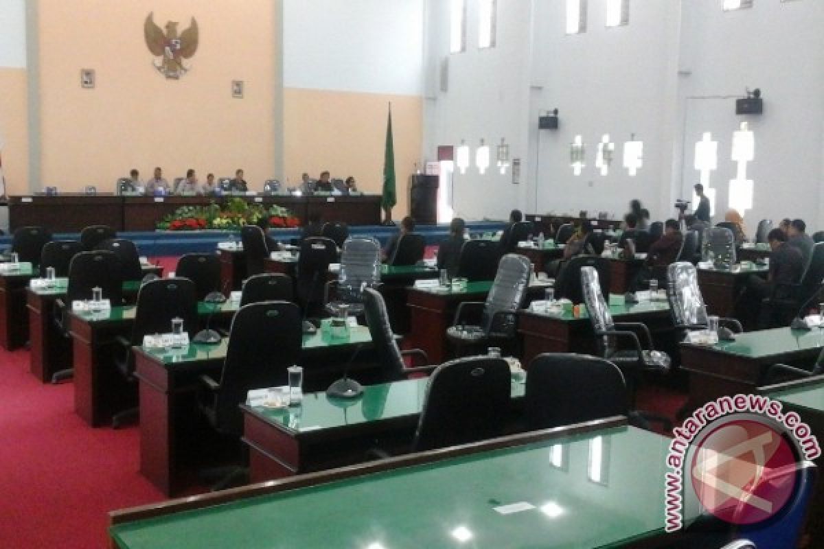 Legislator Gagal Sampaikan Pendapat  Akhir P-APBD Simalungun