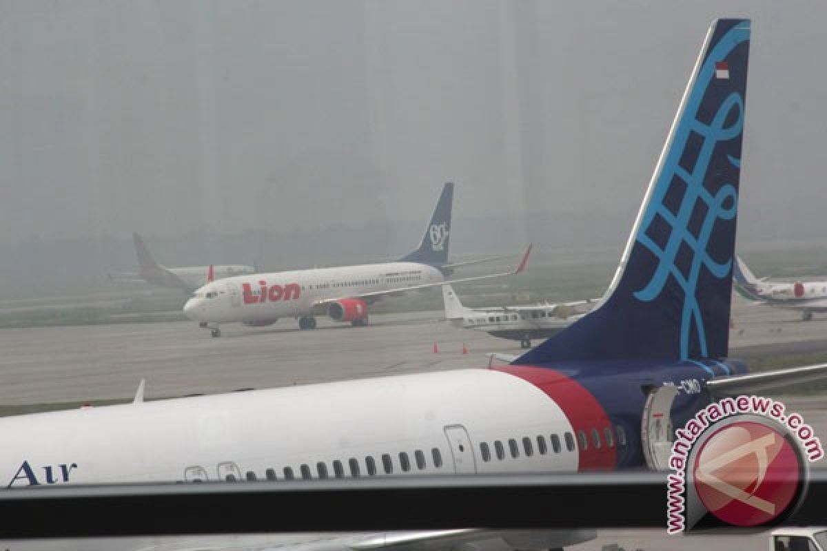 BENCANA ASAP - Kabut asap Bandara Kualanamu makin parah