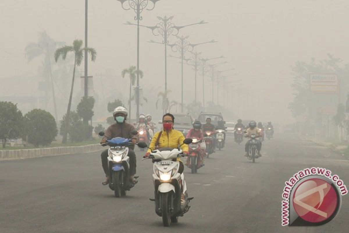 BENCANA ASAP - Jarak pandang di Padang 1.300 meter