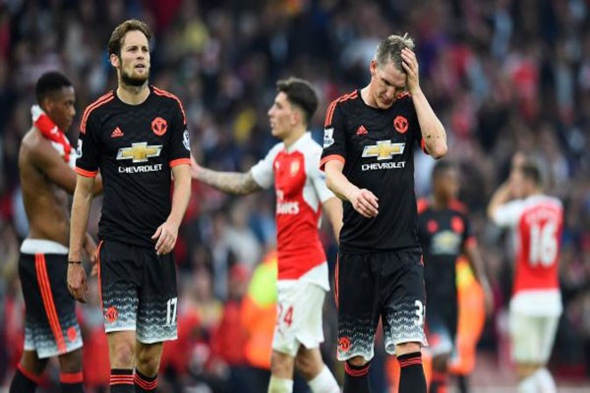 Arsenal hancurkan United 3-0