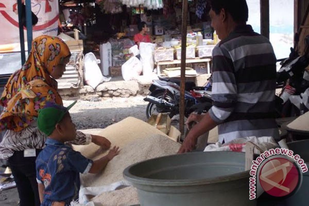 Harga beras di Bengkulu masih tinggi