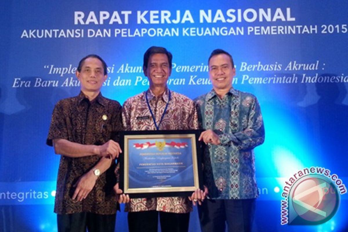 Banjarmasin Terima Piagam WTP 2014