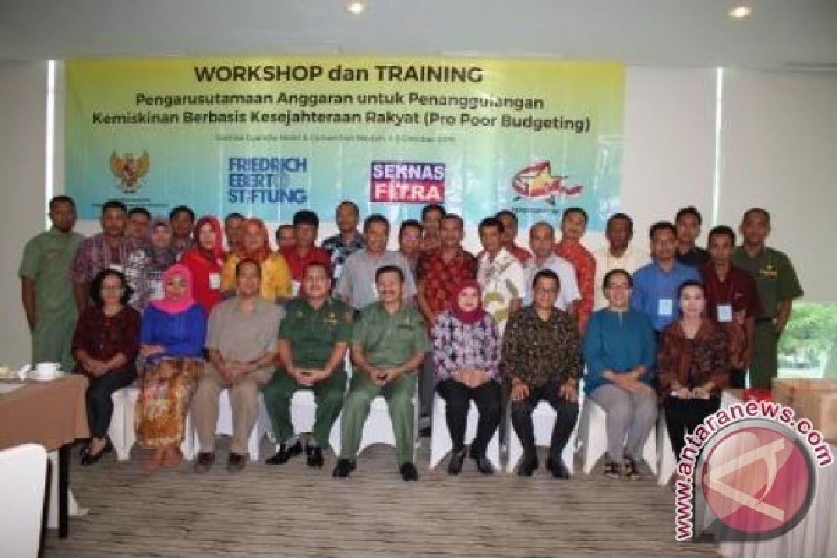 Training Penanggulangan Kemiskinan 