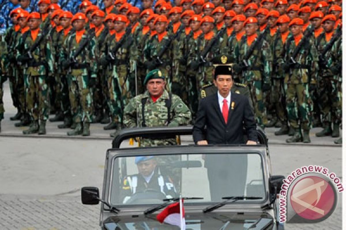 President Jokowi urges military to boost professionalism
