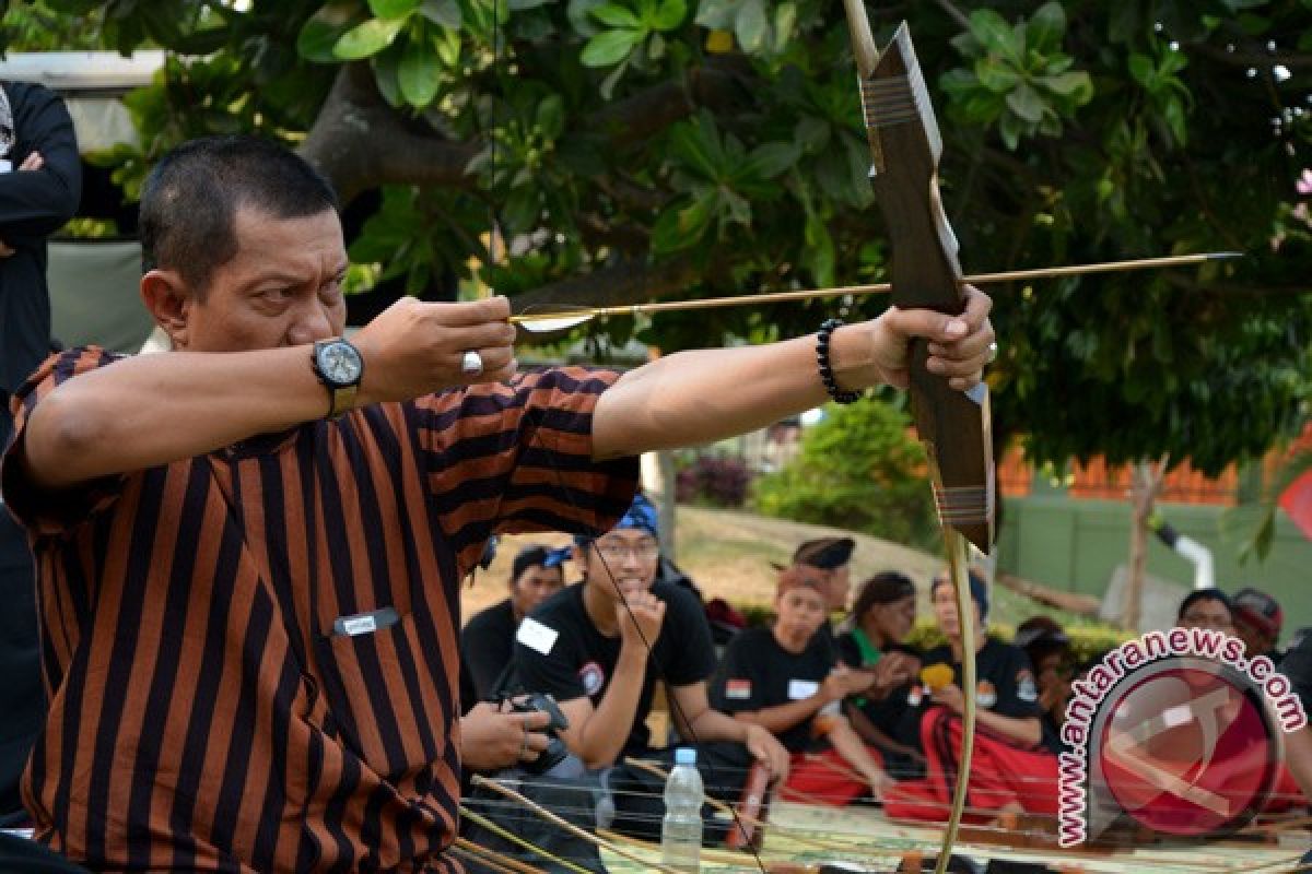 "Gladen Hageng Jemparingan" lestarikan seni memanah Mataraman 