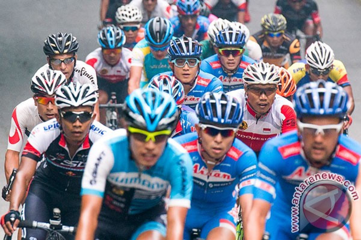 Orange jersey Tour de Singkarak masih milik pebalap Ariya