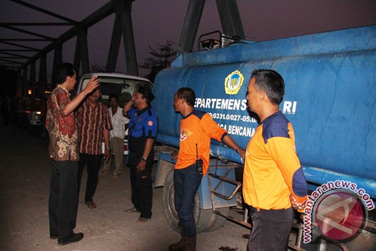 Bupati Salurkan Air Bersih