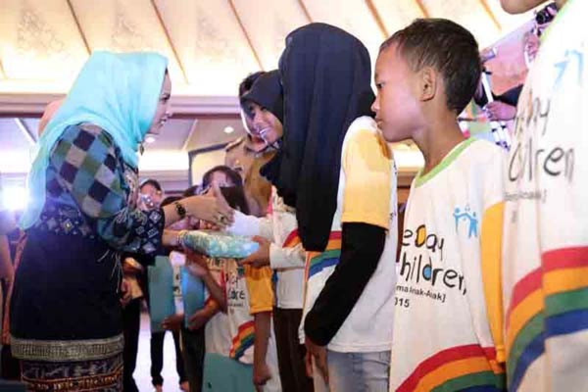 Pemprov Lampung Berikan Bantuan Kepada 5.470 Anak 