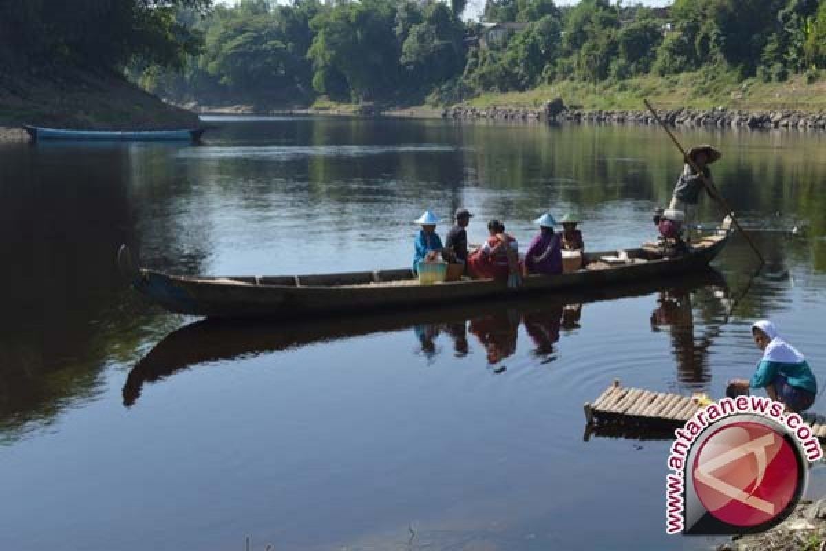 Pemkab Bangka Tengah Normalisasi Sungai Pemicu Banjir