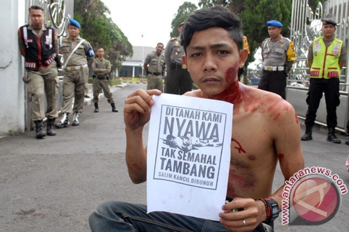 Dana Beasiswa yang Digalang Netizen untuk Anak Salim Kancil Terkumpul 31 juta lebih