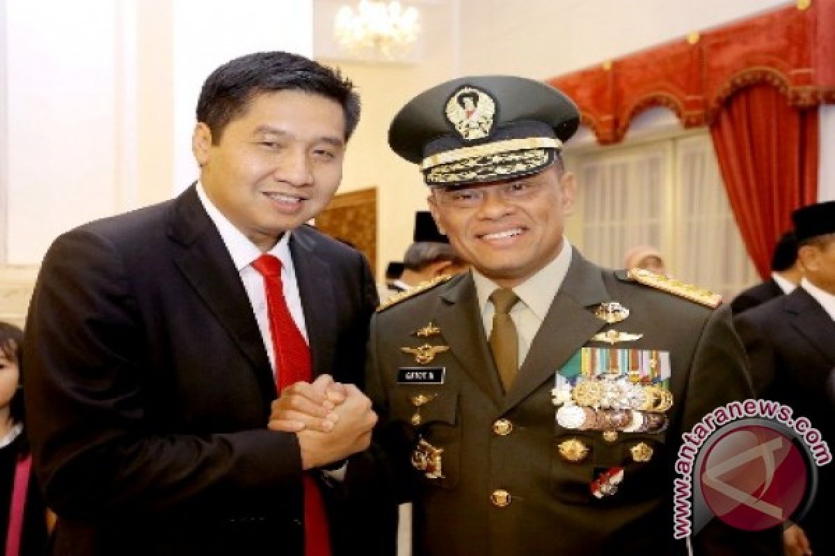 Maruarar Sirait apresiasi TNI dipercaya publik