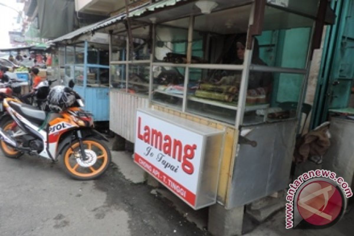 Pedagang Lemang Makanan Khas Tebing Tinggi Lesu Pembeli