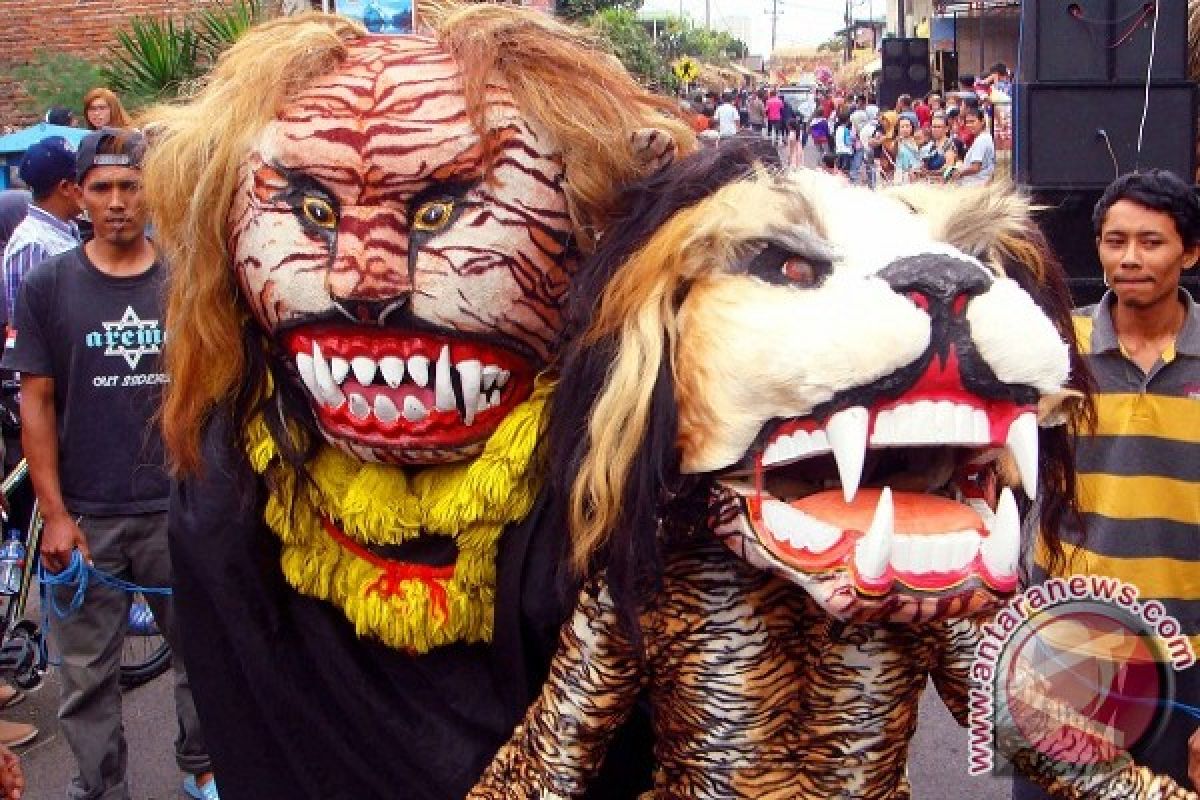 Menjelajah Suguhan Seni-Budaya di Kampung Cempluk