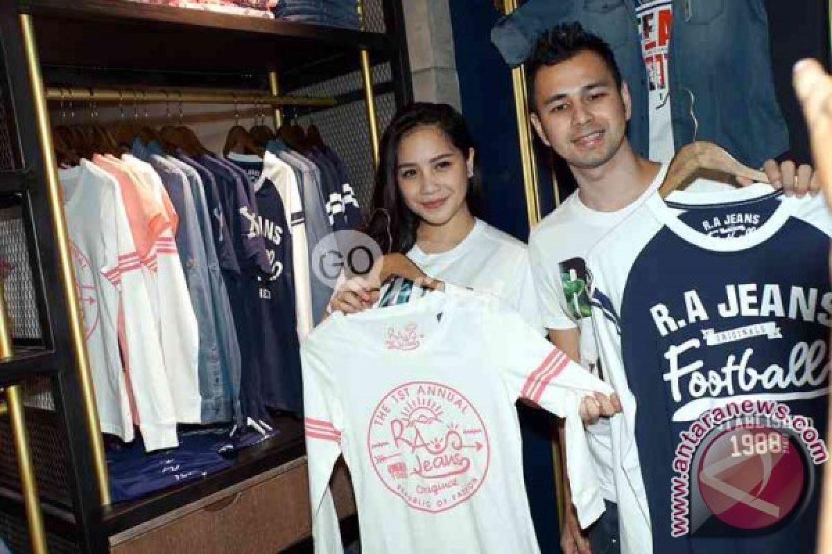 Raffi Ahmad Luncurkan RA Jeans