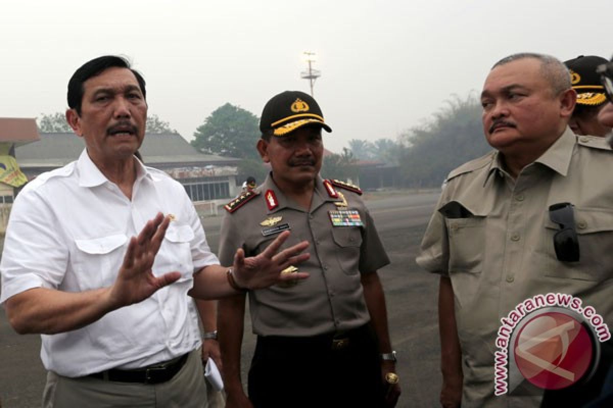 Luhut: sulit padamkan kebakaran lahan secepatnya