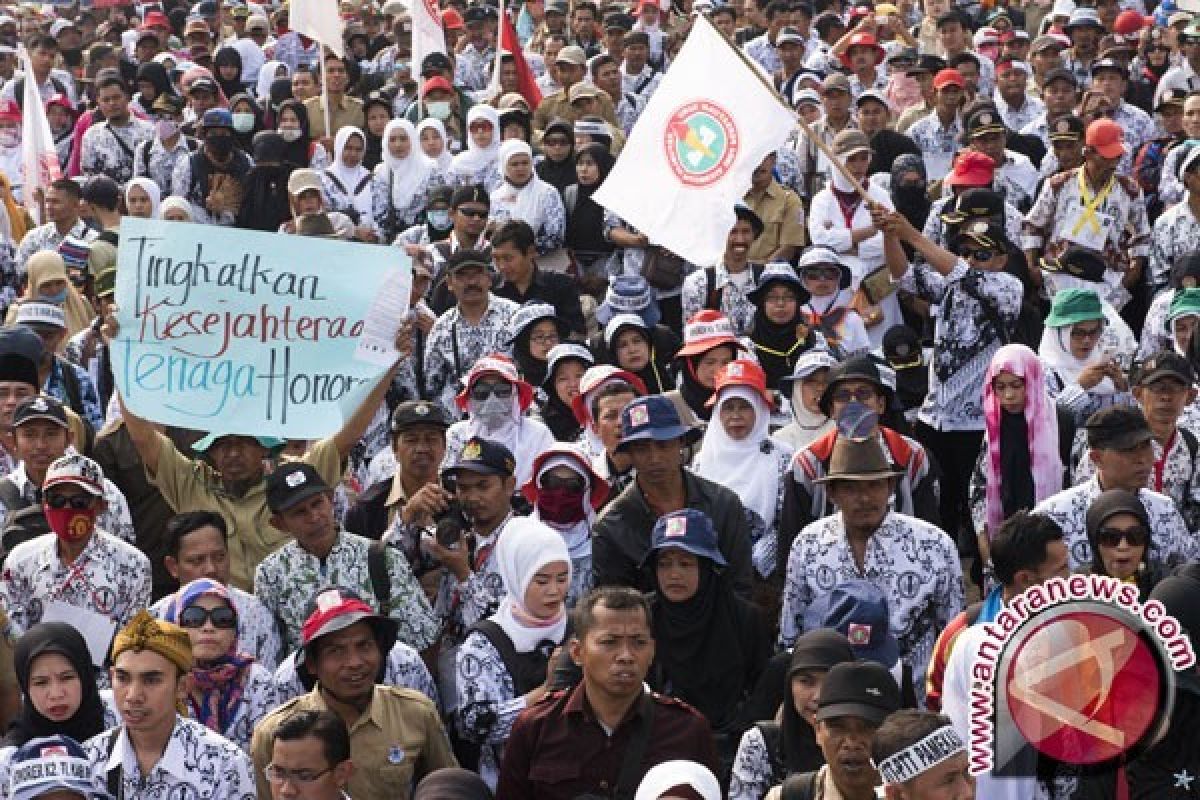 Pemkot Jambi berencana naikkan gaji guru honorer