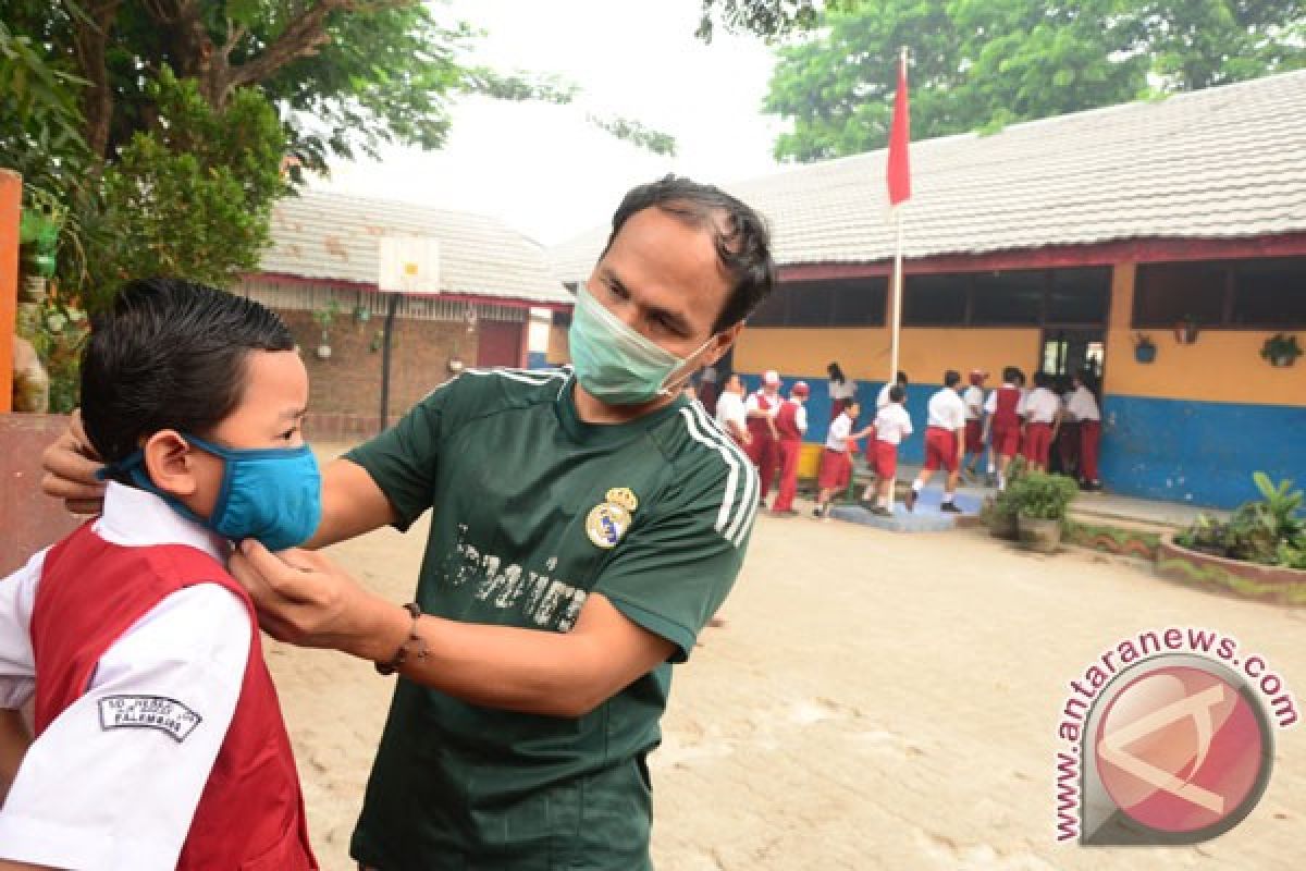 Dinkes Palembang imbau warga kurangi  aktivitas di luar ruangan