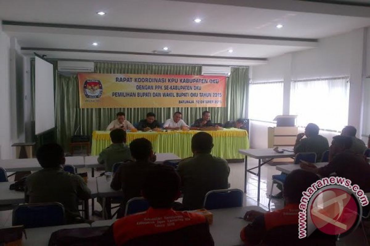 Pemasangan APK libatkan tim pasangan calon bupati