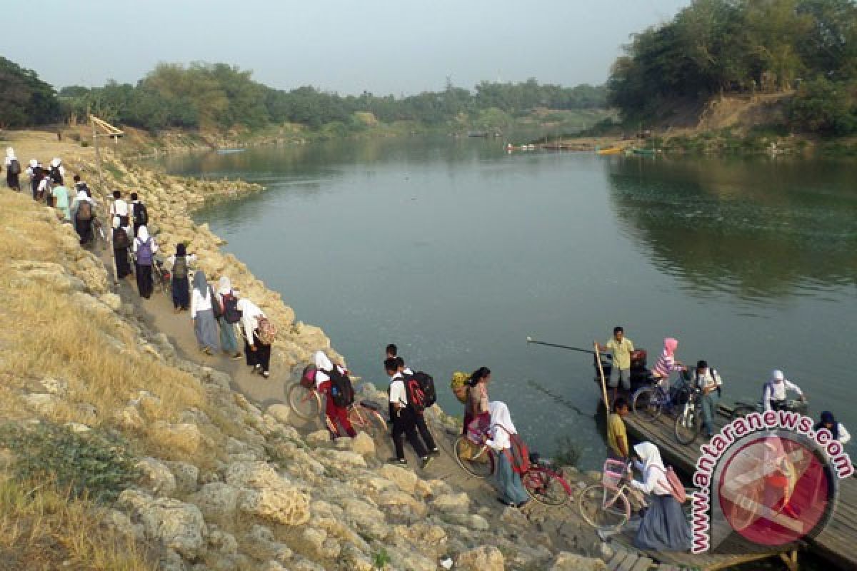 Wilayahnya sering terendam, bupati Bojonegoro justru minta warganya buat wisata banjir