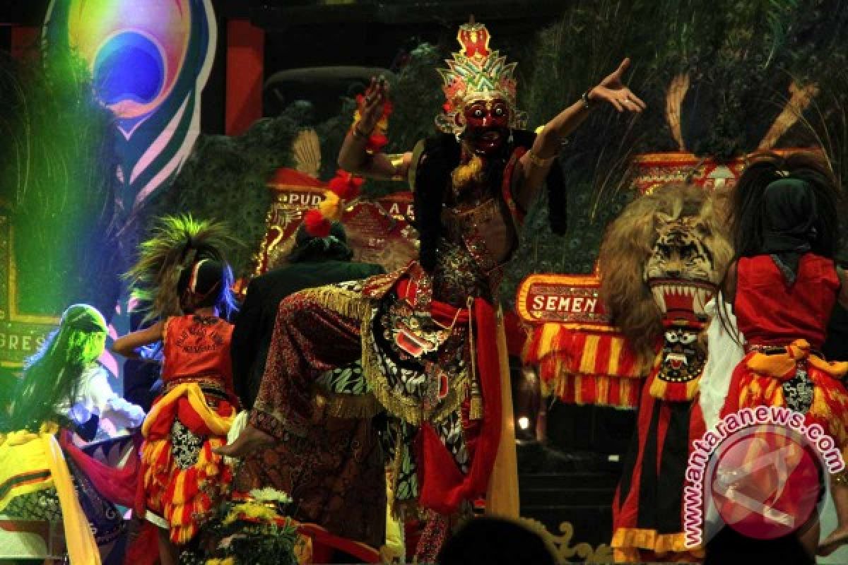 Lamandau Rebut Piala Presiden Festival Reog Nasional Ponorogo