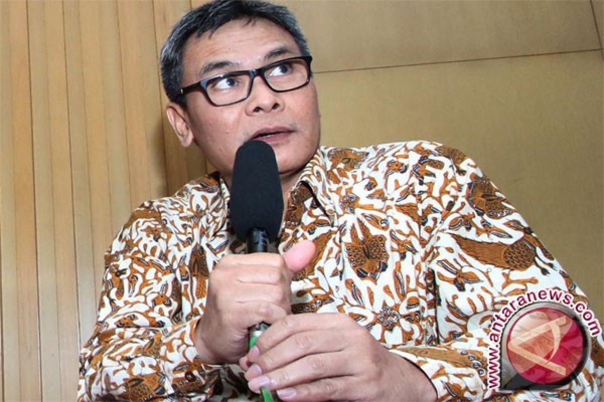 Tim penyidik KPK kecelakaan di Dompu, termasuk Novel Baswedan