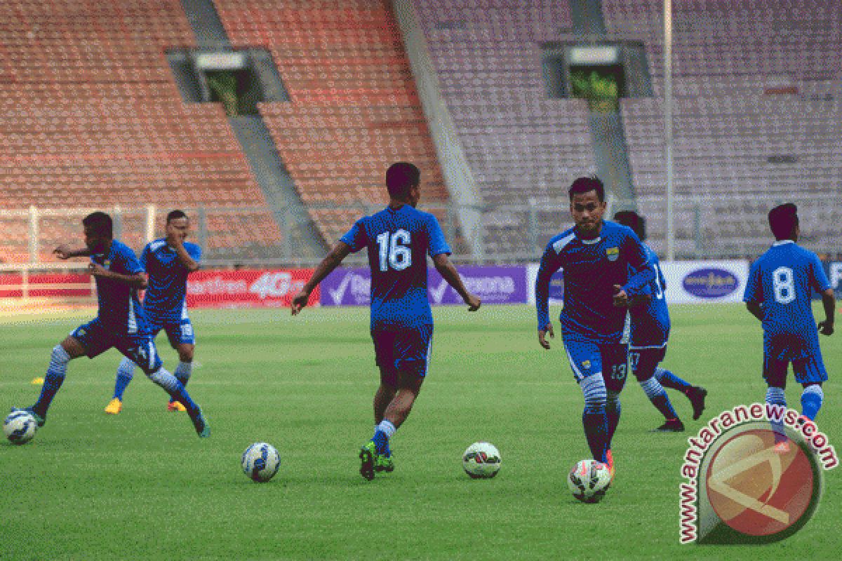 Alun-alun Bandung disesaki suporter Persib