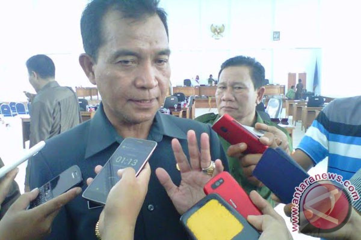 Bupati Mukomuko prihatin jumlah warga miskin bertambah