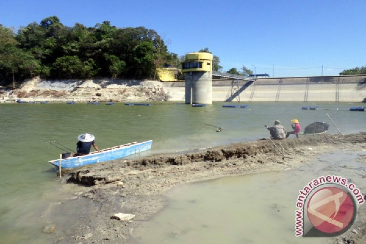 Perbaikan Bangunan Pelimpah Waduk Pacal Belum Jelas 