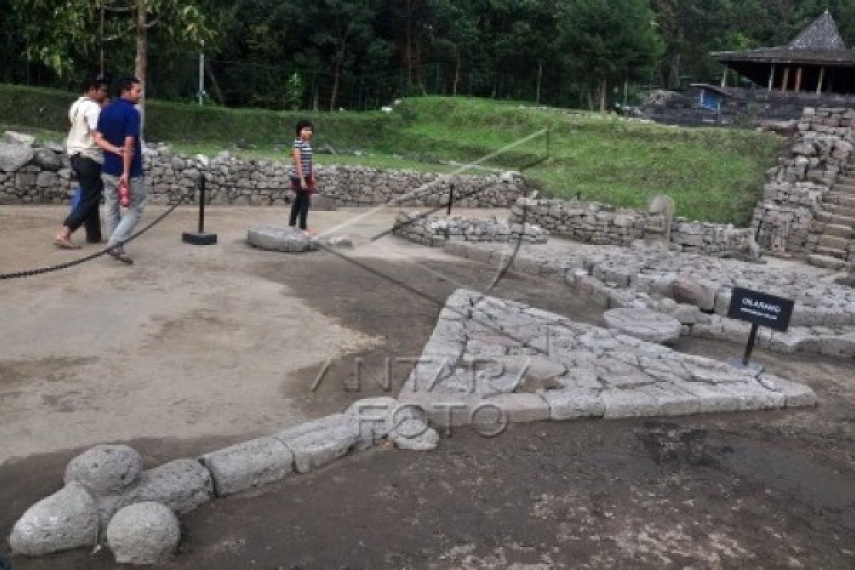 Candi Ceto Tujuan Wisata Favorit Karanganyar