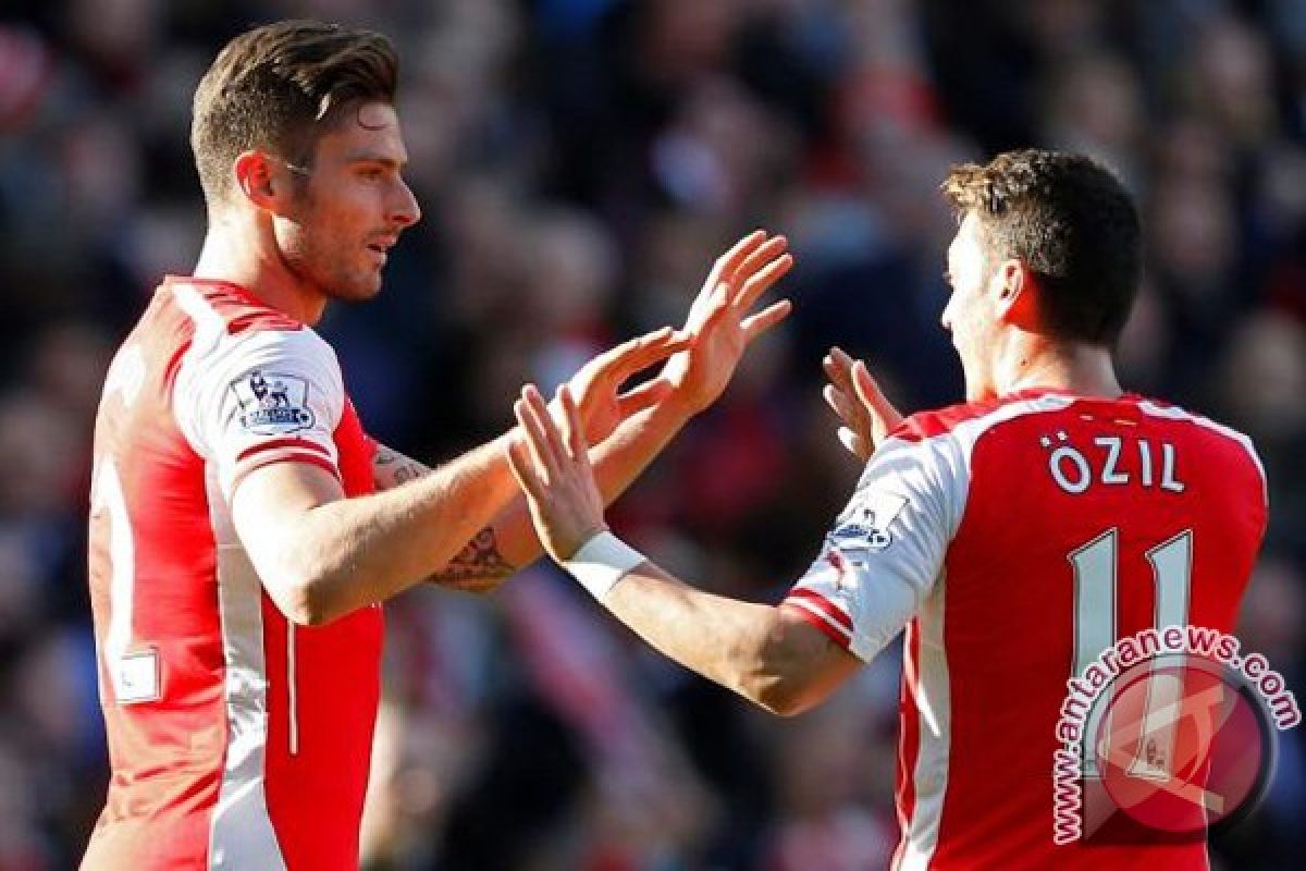 Tendagan akrobatik Giroud bawa Arsenal kemenangan