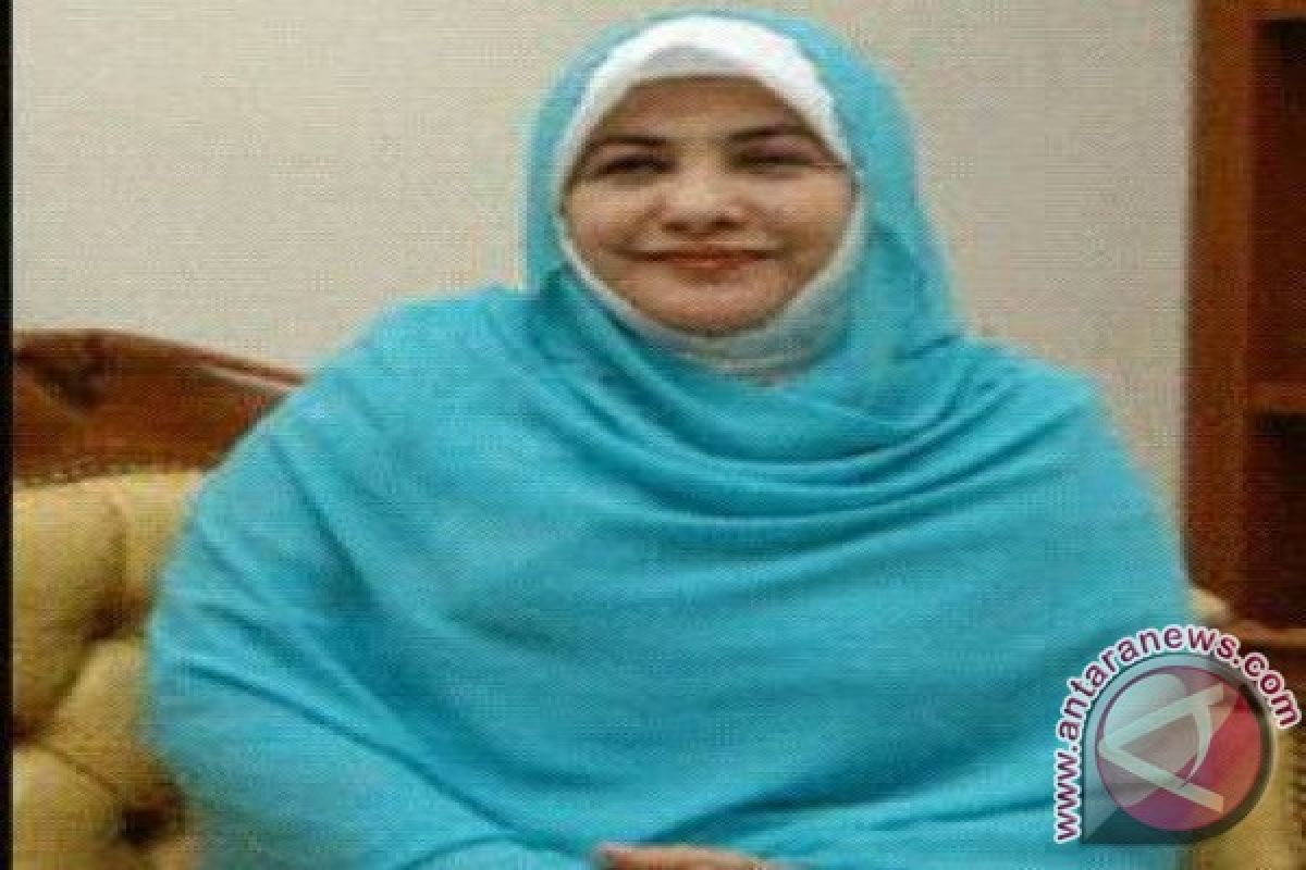 Shireen Sungkar berduka Ustadzah Lutfiah Sungkar meninggal