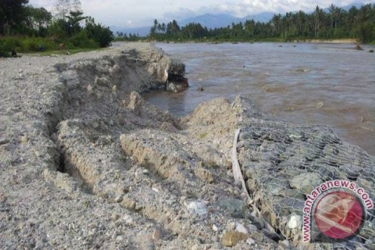 Donggala Dikepung 500 Sungai Potensi Banjir 