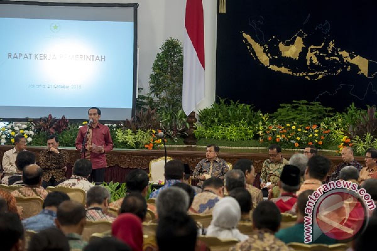 Presiden rapat dengan gubernur bicarakan pilkada langsung